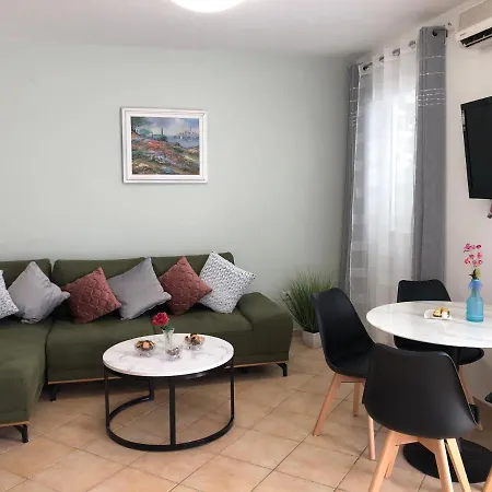 Piko Apartment *