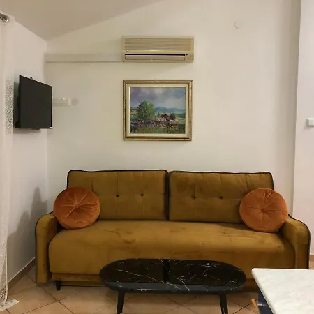 Apartment Piko *