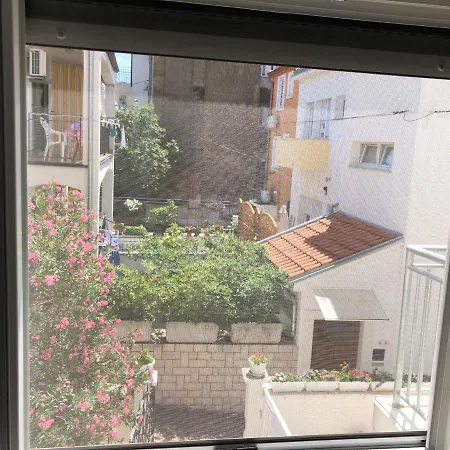 Piko Apartment *