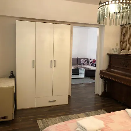 Apartment Piko *