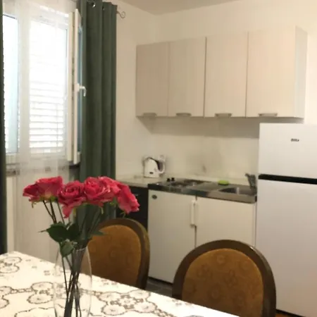 Apartament Piko *